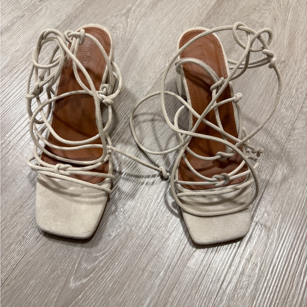 ALOHAS Cream Lace-Up Strappy Heels